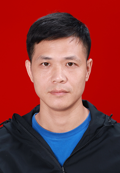 李世龙.jpg